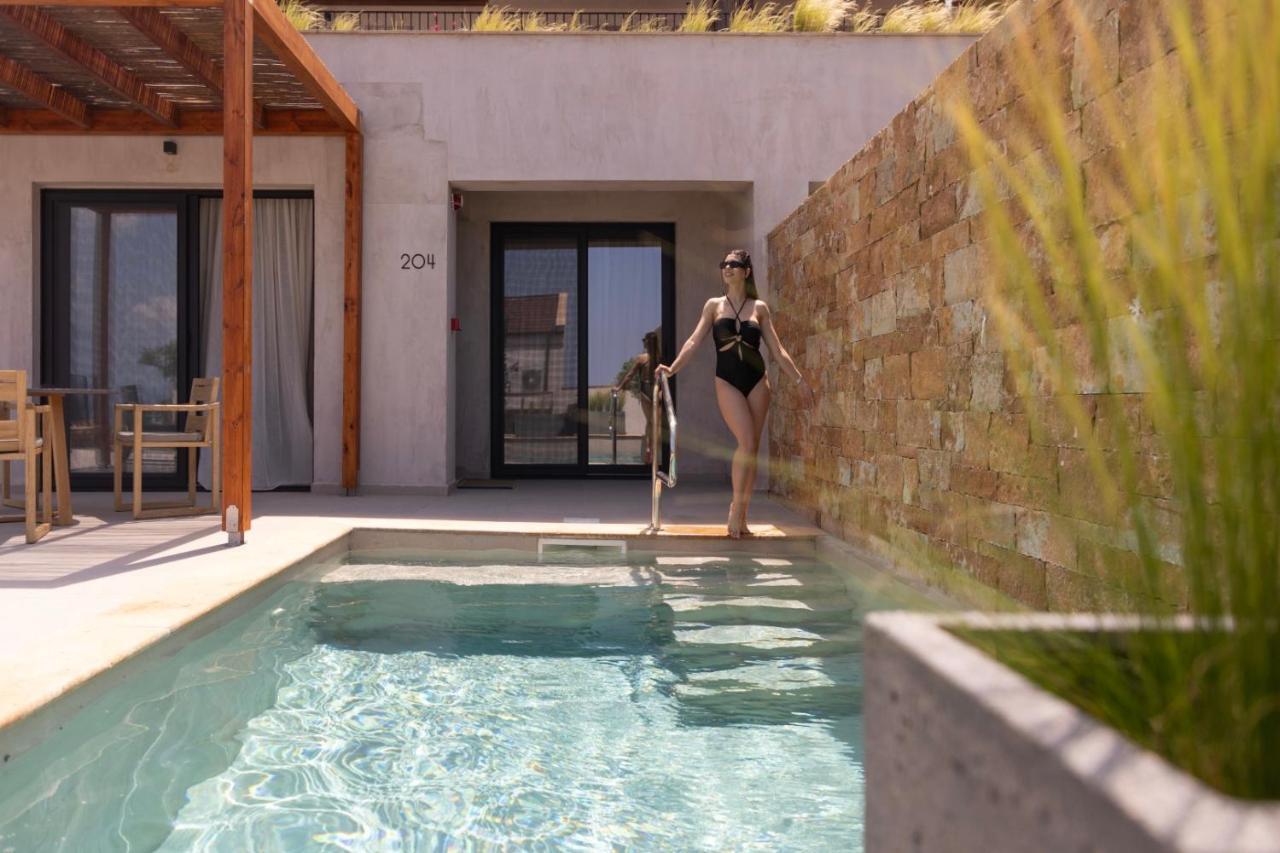Pnoes Luxury Suites Paliouri Exterior foto